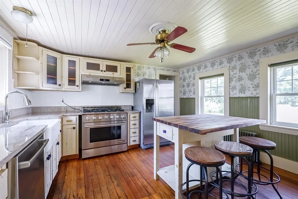 46 Gary Road Wakefield NH 03872