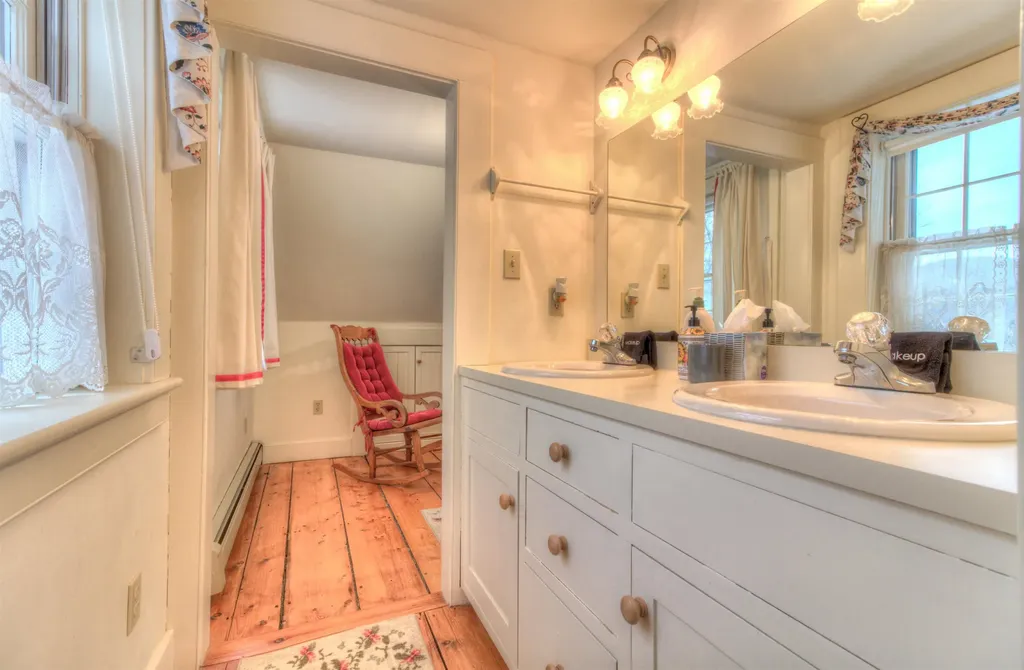 41 Lawrence Hill Road Weston VT 05161