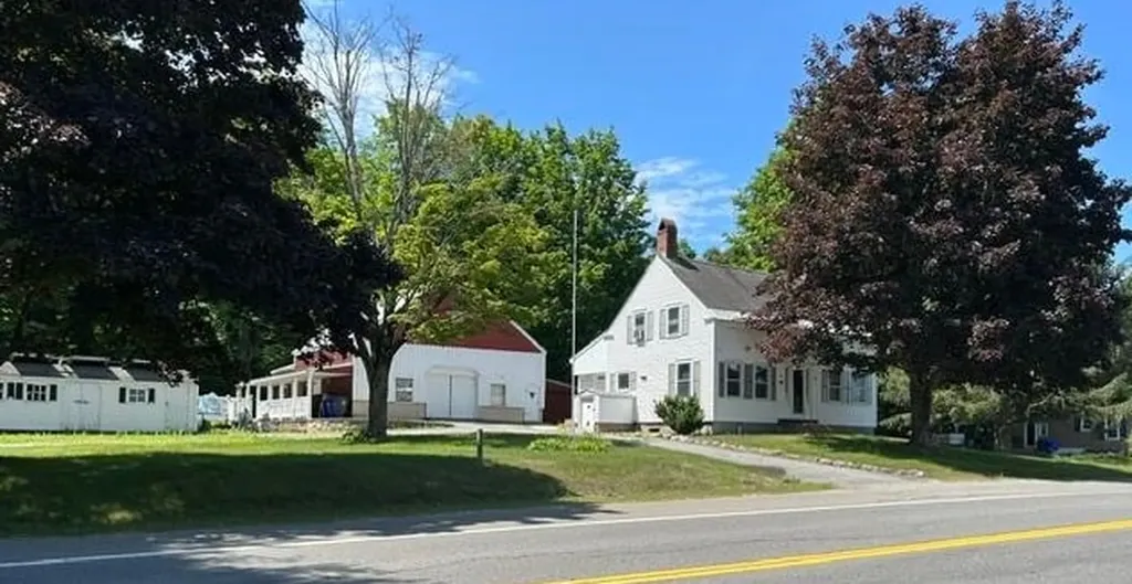256 E Main Street Hampstead NH 03826
