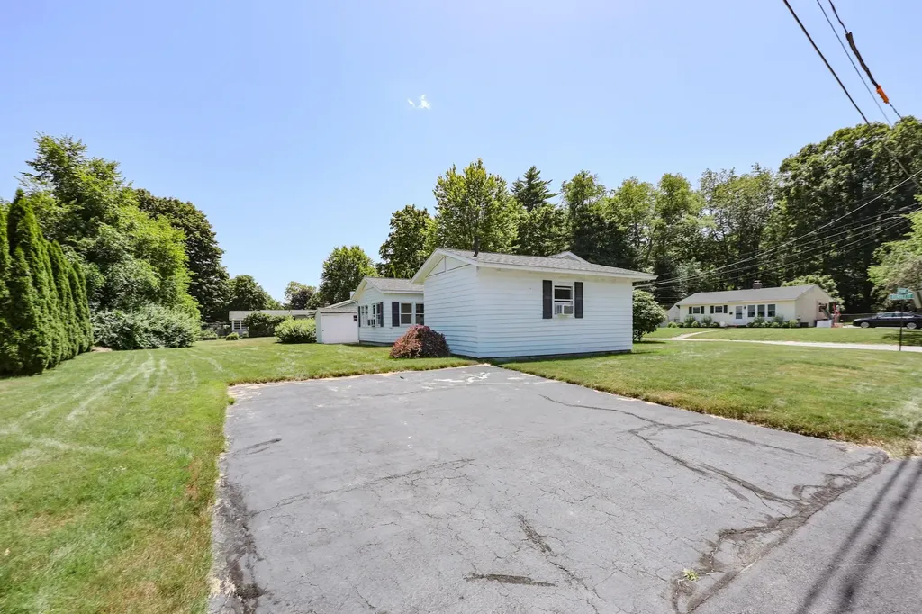 26 Rundlett Street Concord NH 03301