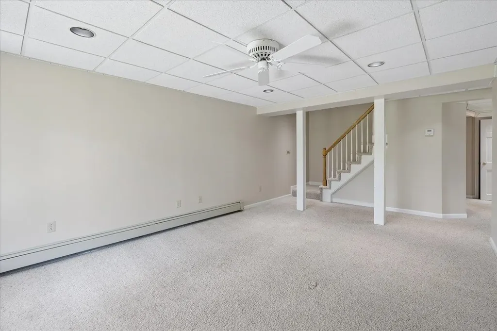 378 Winding Pond Road Londonderry NH 03053