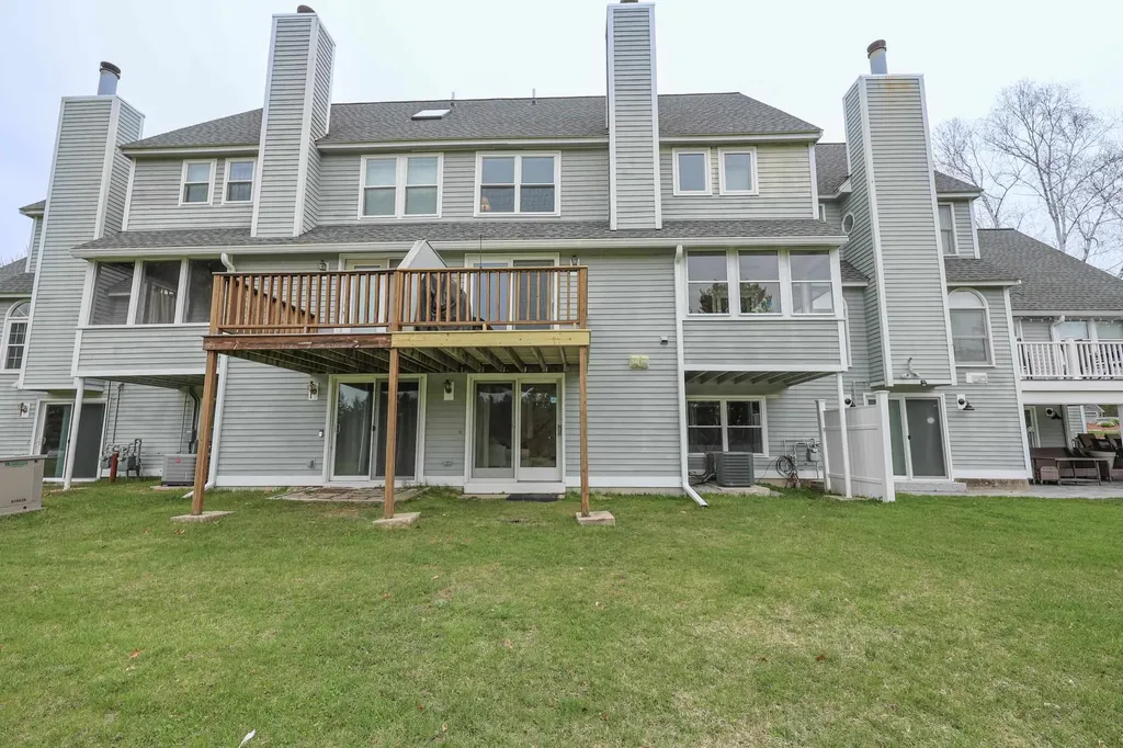 378 Winding Pond Road Londonderry NH 03053