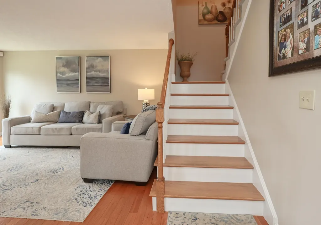 378 Winding Pond Road Londonderry NH 03053