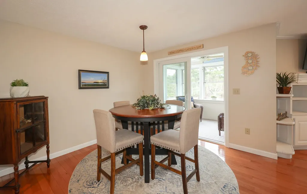 378 Winding Pond Road Londonderry NH 03053