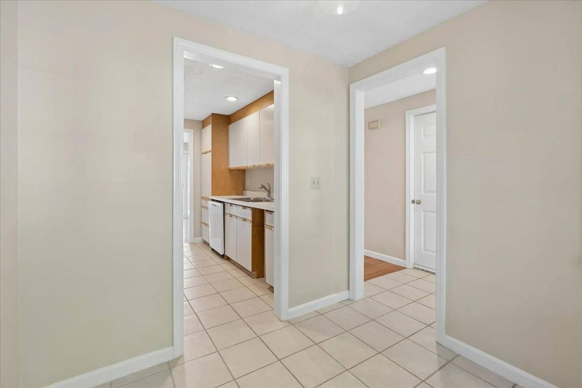 378 Winding Pond Road Londonderry NH 03053