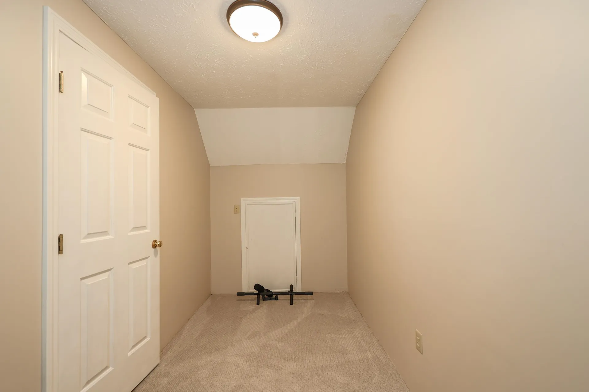 378 Winding Pond Road Londonderry NH 03053