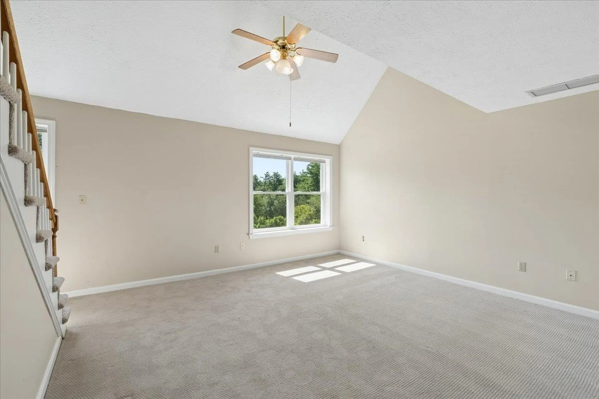 378 Winding Pond Road Londonderry NH 03053