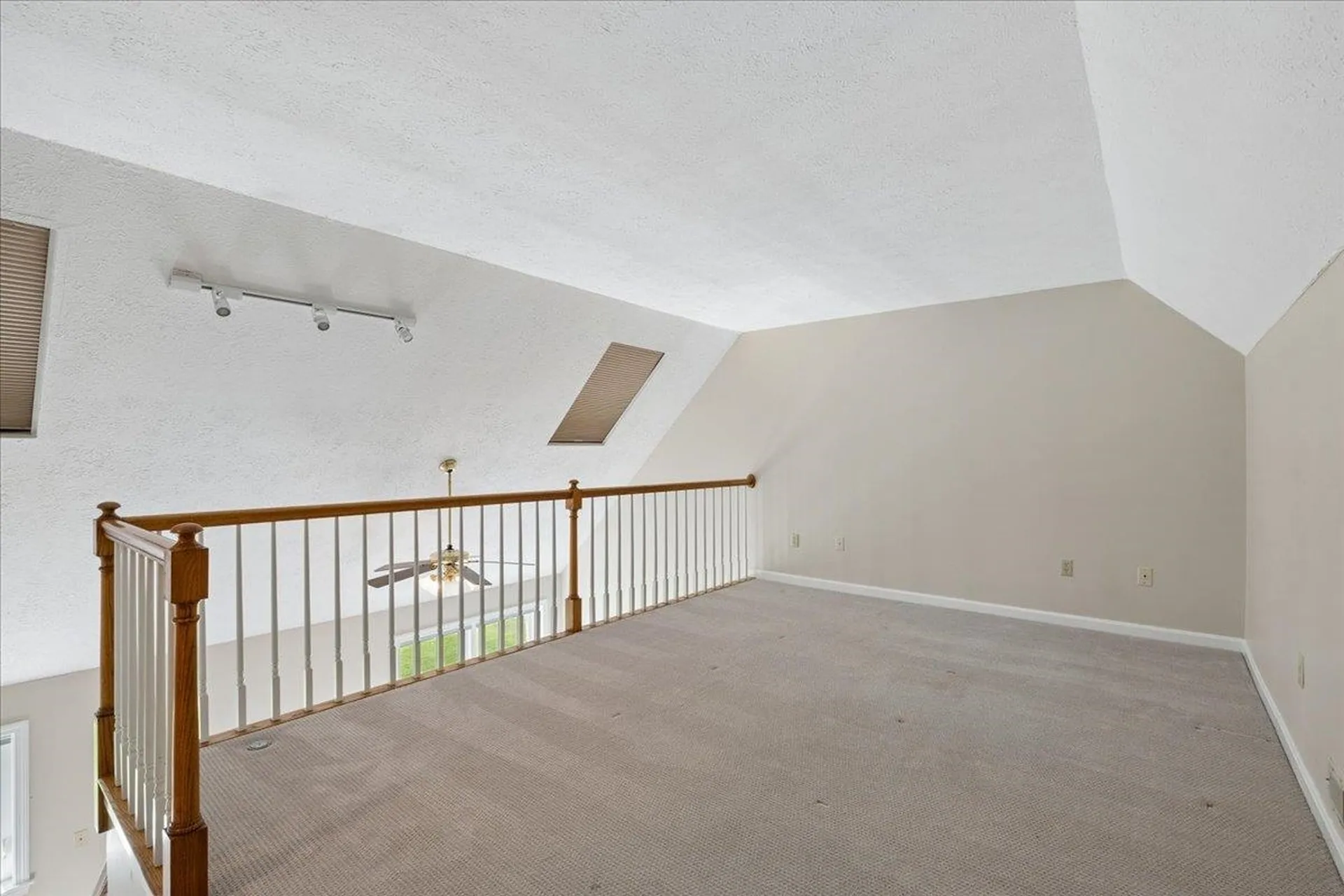 378 Winding Pond Road Londonderry NH 03053