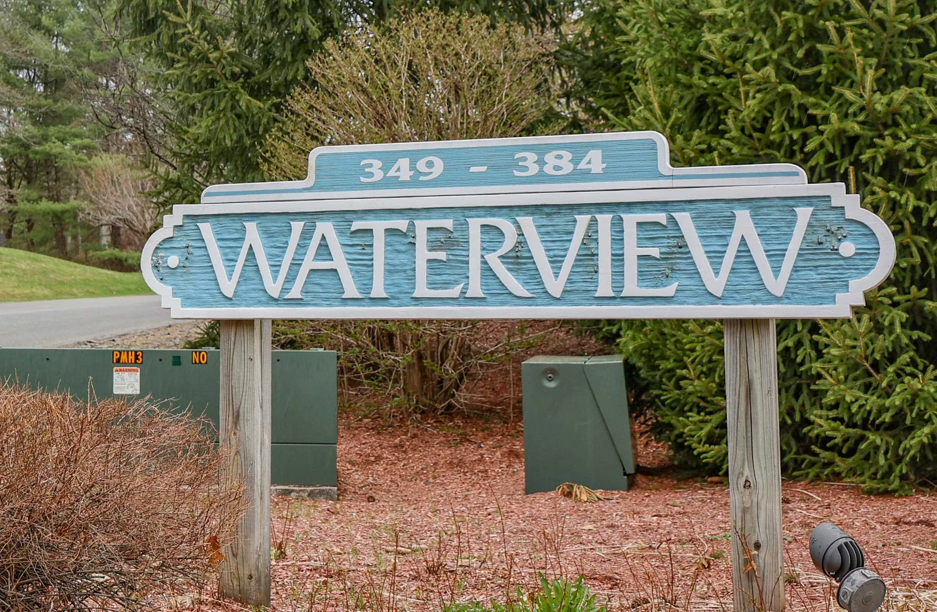 378 Winding Pond Road Londonderry NH 03053