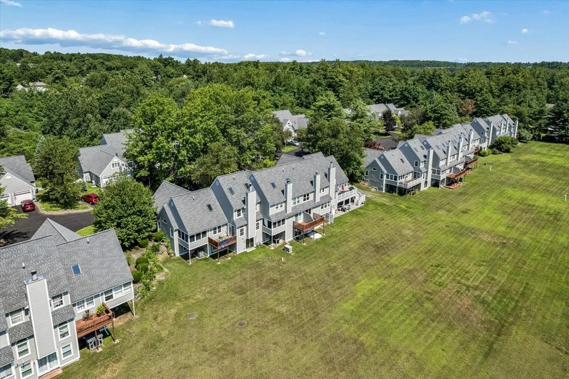 378 Winding Pond Road Londonderry NH 03053