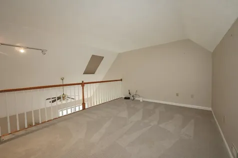 378 Winding Pond Road Londonderry NH 03053