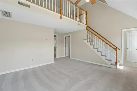 378 Winding Pond Road Londonderry NH 03053