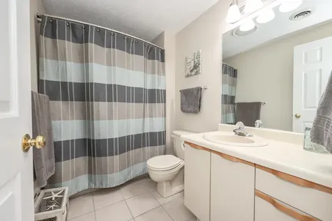 378 Winding Pond Road Londonderry NH 03053