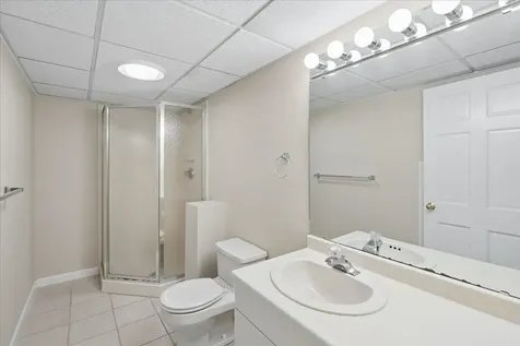 378 Winding Pond Road Londonderry NH 03053