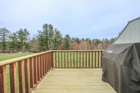 378 Winding Pond Road Londonderry NH 03053