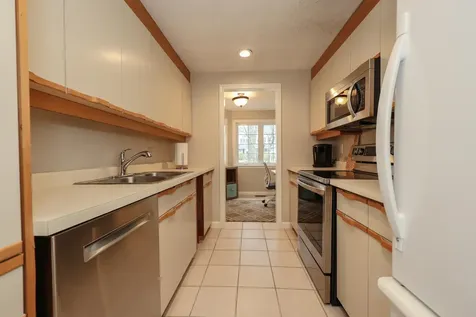 378 Winding Pond Road Londonderry NH 03053