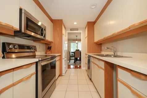 378 Winding Pond Road Londonderry NH 03053