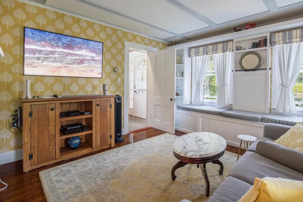 330 Knox Marsh Road Madbury NH 03823