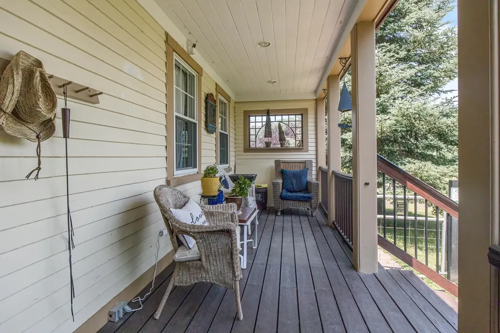 330 Knox Marsh Road Madbury NH 03823