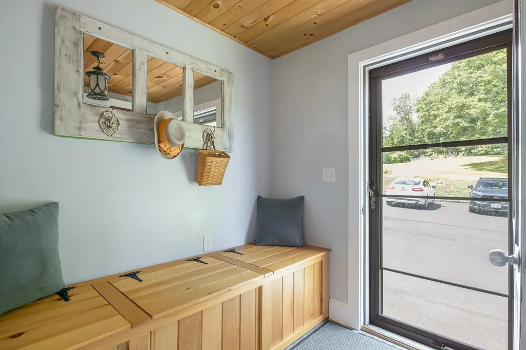 330 Knox Marsh Road Madbury NH 03823