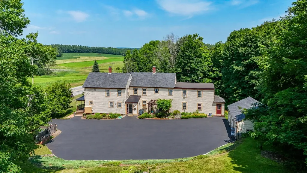 330 Knox Marsh Road Madbury NH 03823