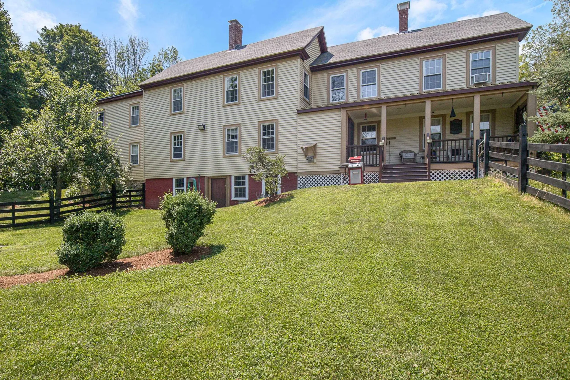330 Knox Marsh Road Madbury NH 03823