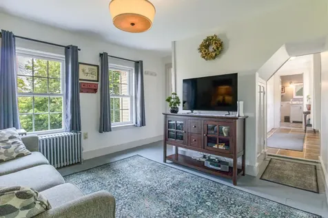 330 Knox Marsh Road Madbury NH 03823