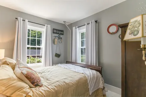 330 Knox Marsh Road Madbury NH 03823
