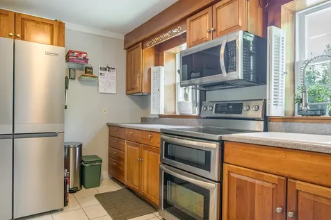 330 Knox Marsh Road Madbury NH 03823