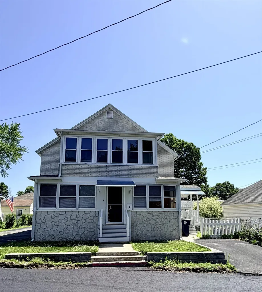 2 Tetreau Street Nashua NH 03060