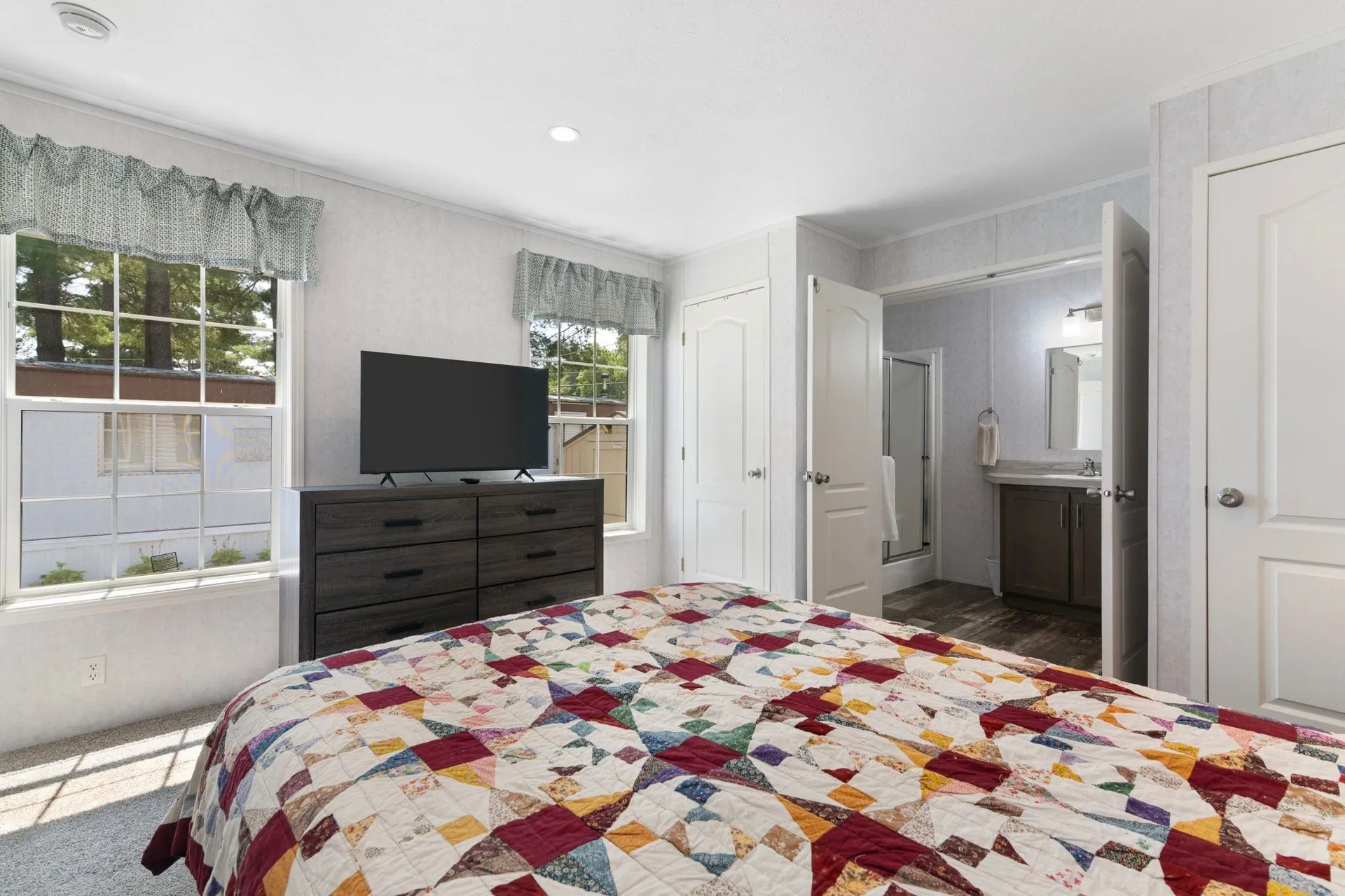 26 Cedar Street Hinsdale NH 03451