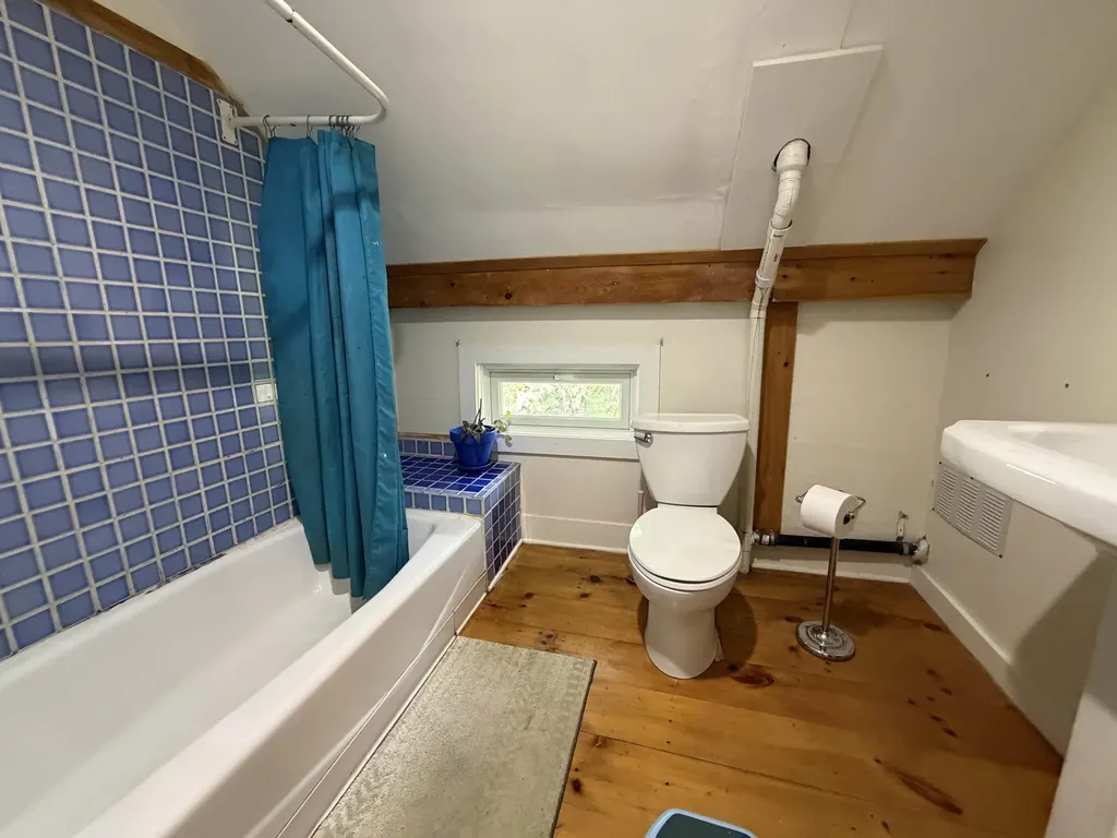 195 Bellows Falls Road Putney VT 05346