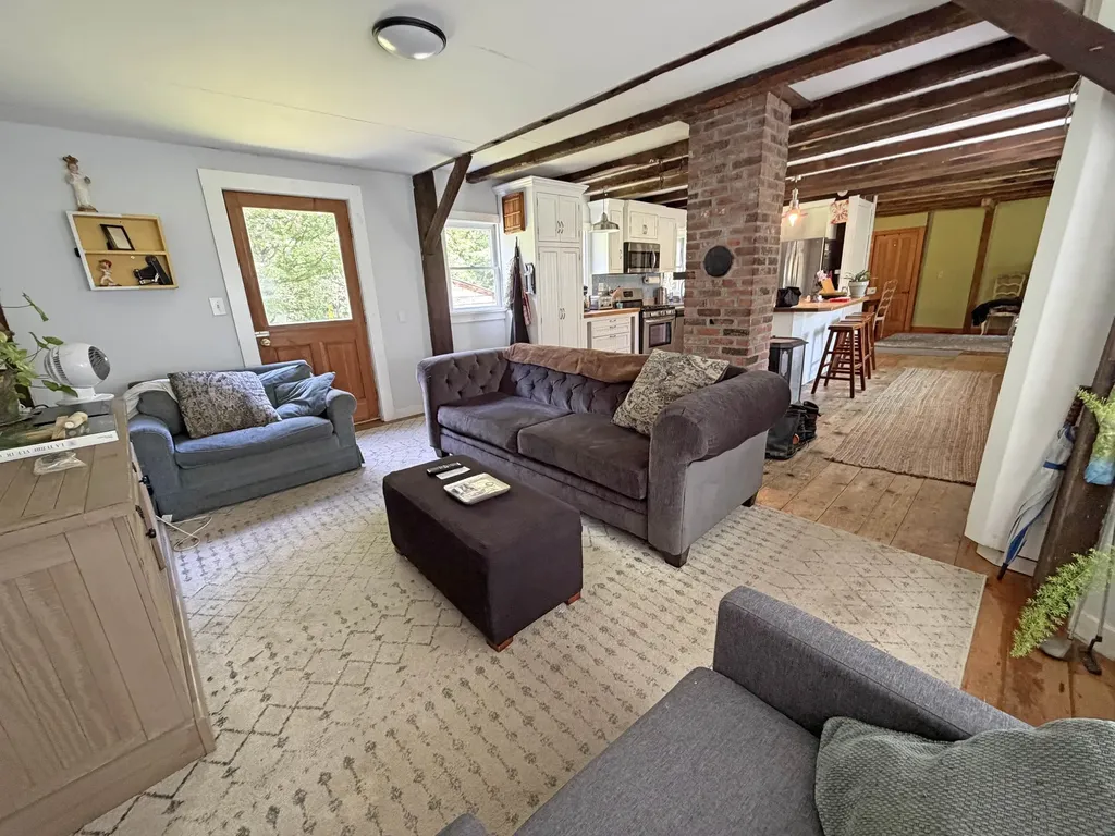 195 Bellows Falls Road Putney VT 05346