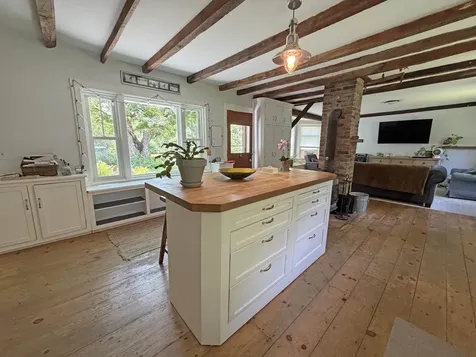 195 Bellows Falls Road Putney VT 05346