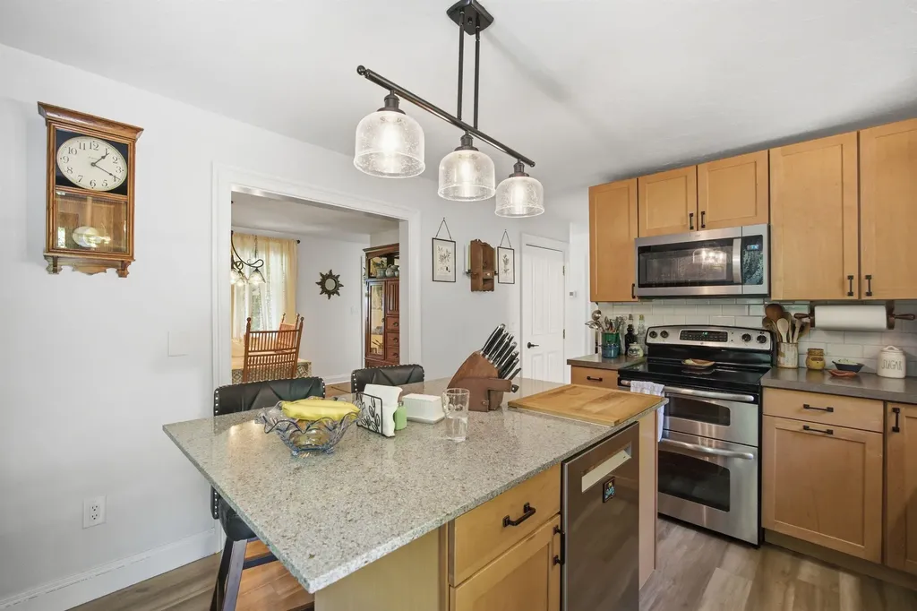 30 Canterbury Crossing Northfield NH 03276