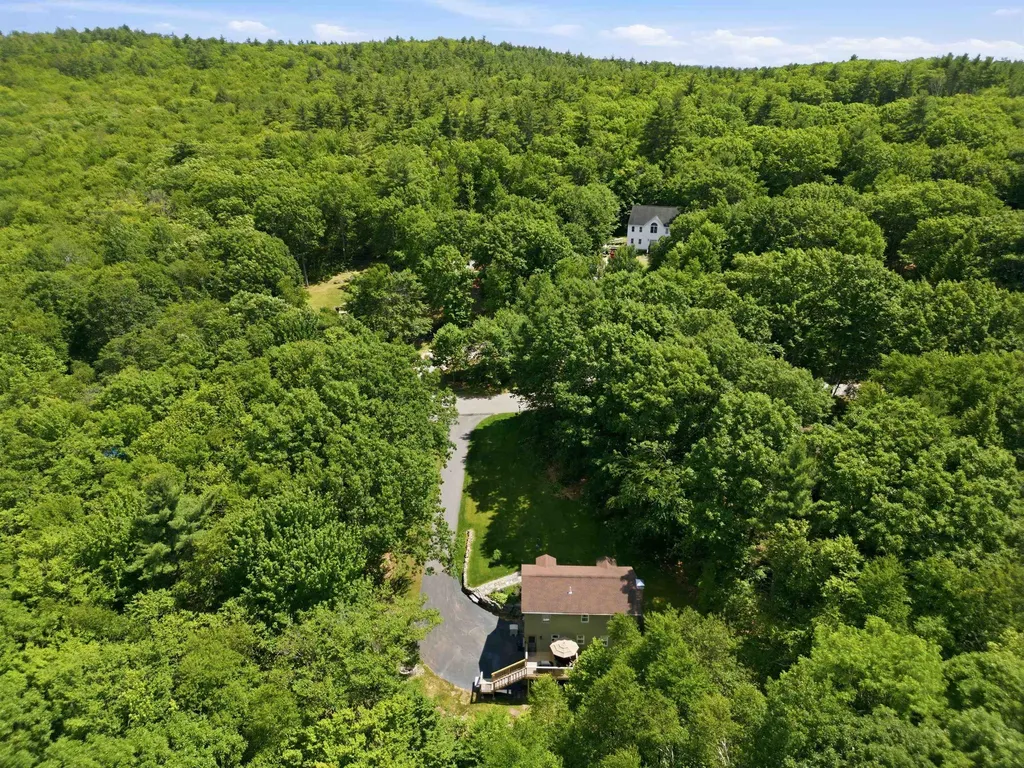 30 Canterbury Crossing Northfield NH 03276