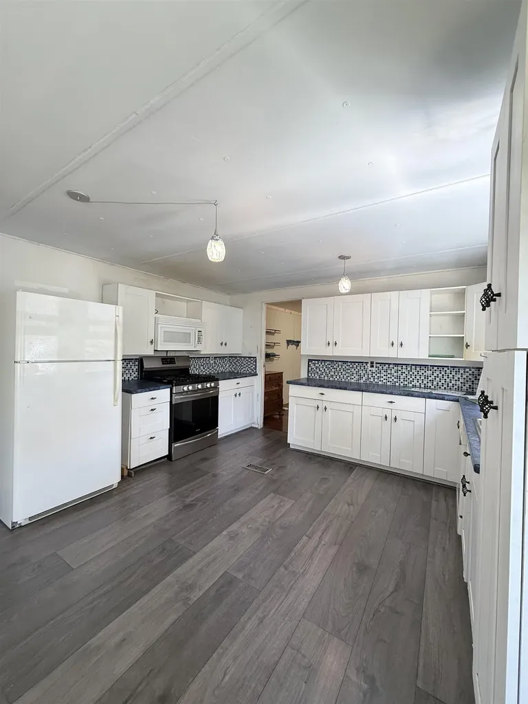 11 Willow Street Exeter NH 03883