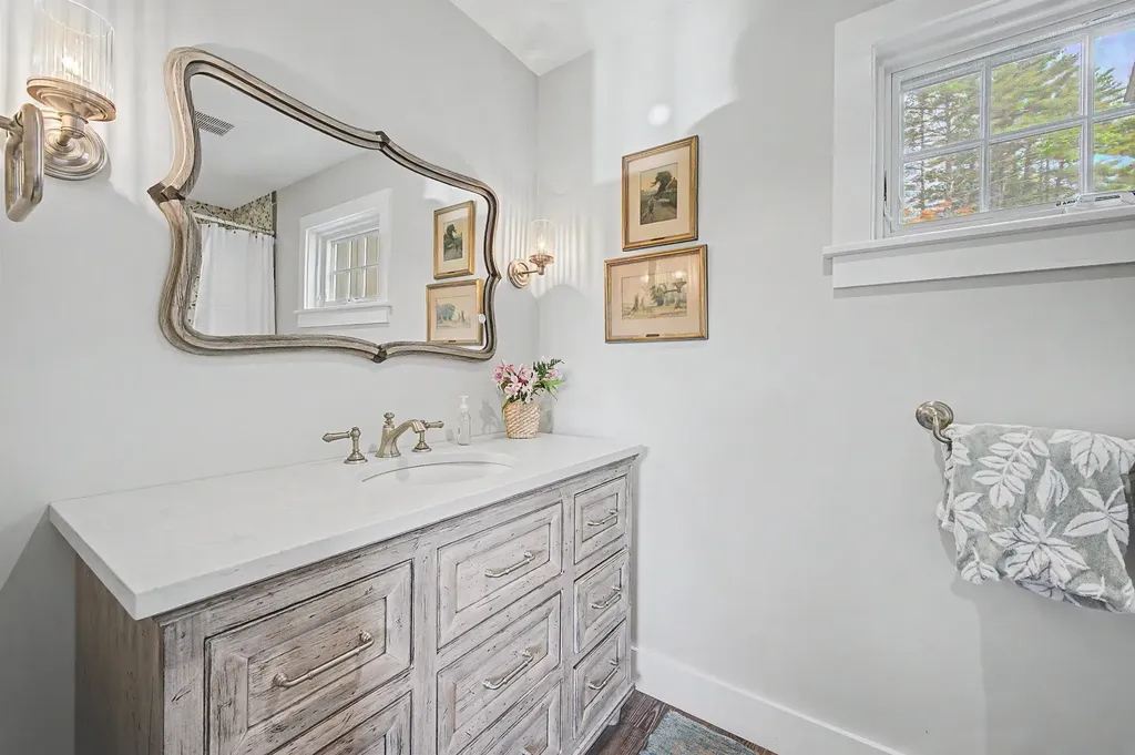 252 Shindagan Road Wilmot NH 03287