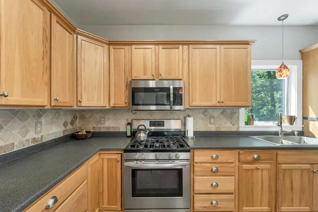 40 Skelley Manor Road Gilmanton NH 03237