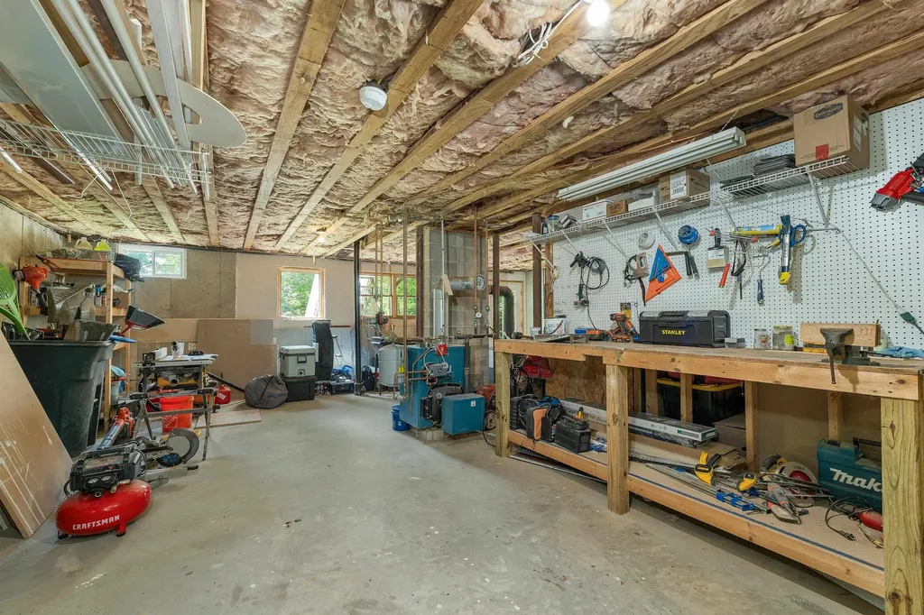 40 Skelley Manor Road Gilmanton NH 03237