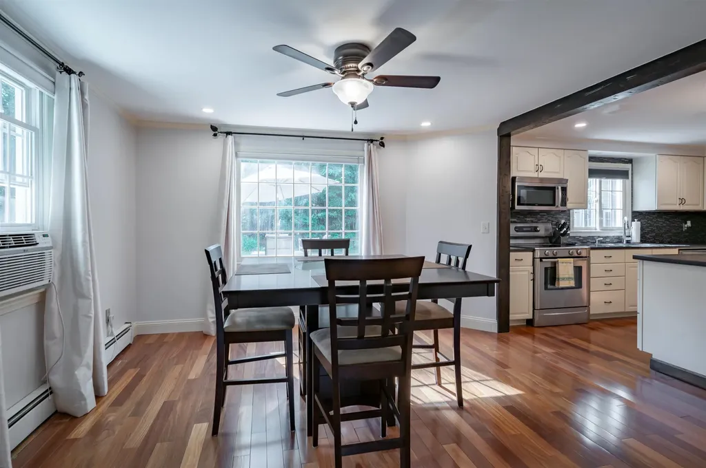22 Beechwood Road Hudson NH 03051