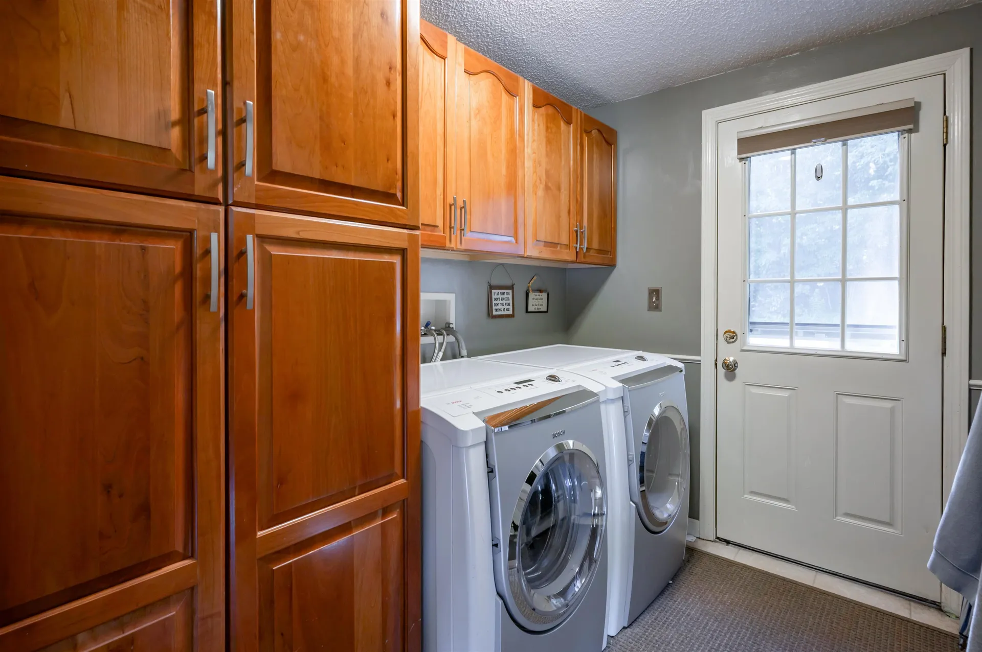 22 Beechwood Road Hudson NH 03051