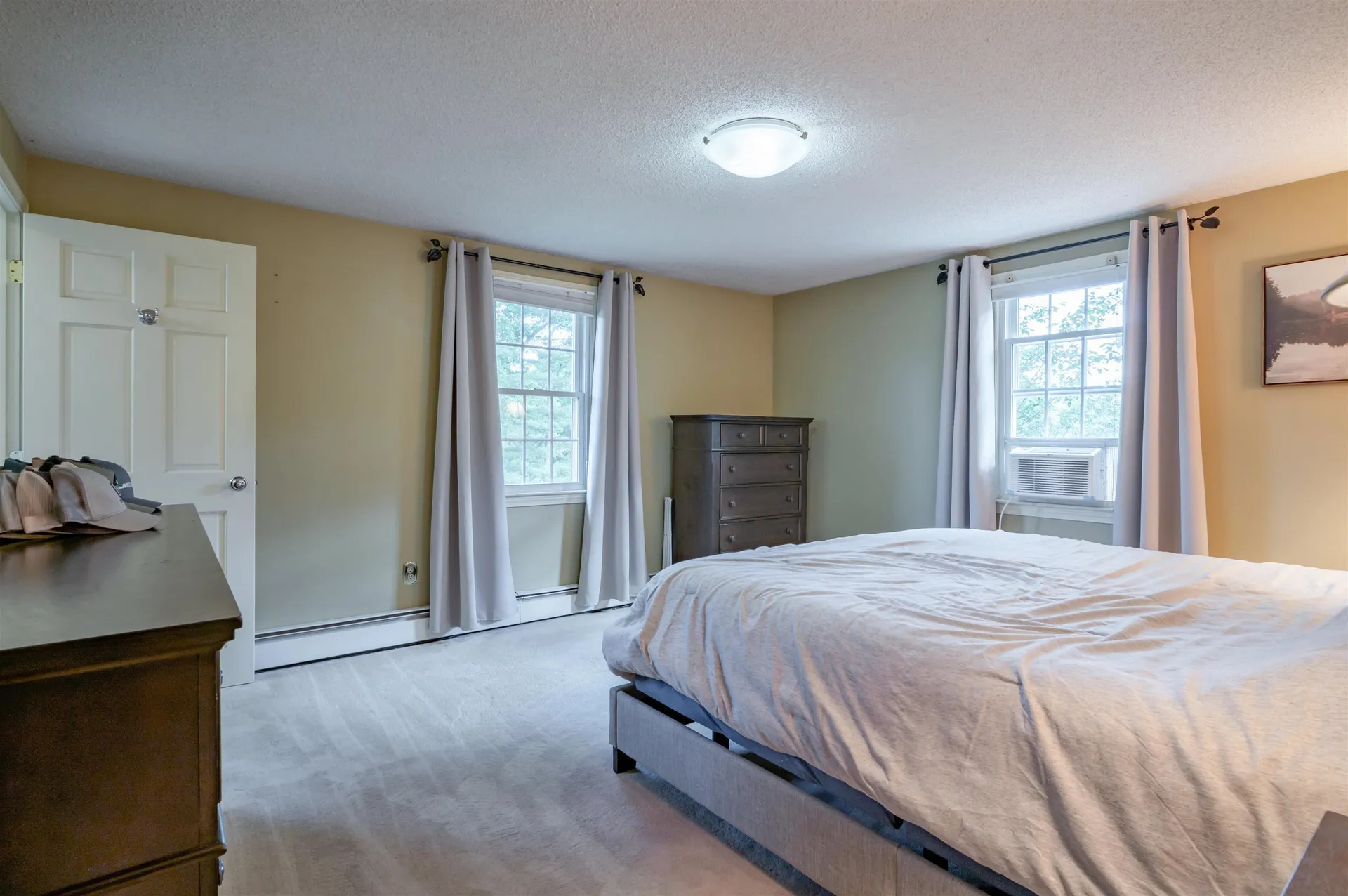 22 Beechwood Road Hudson NH 03051