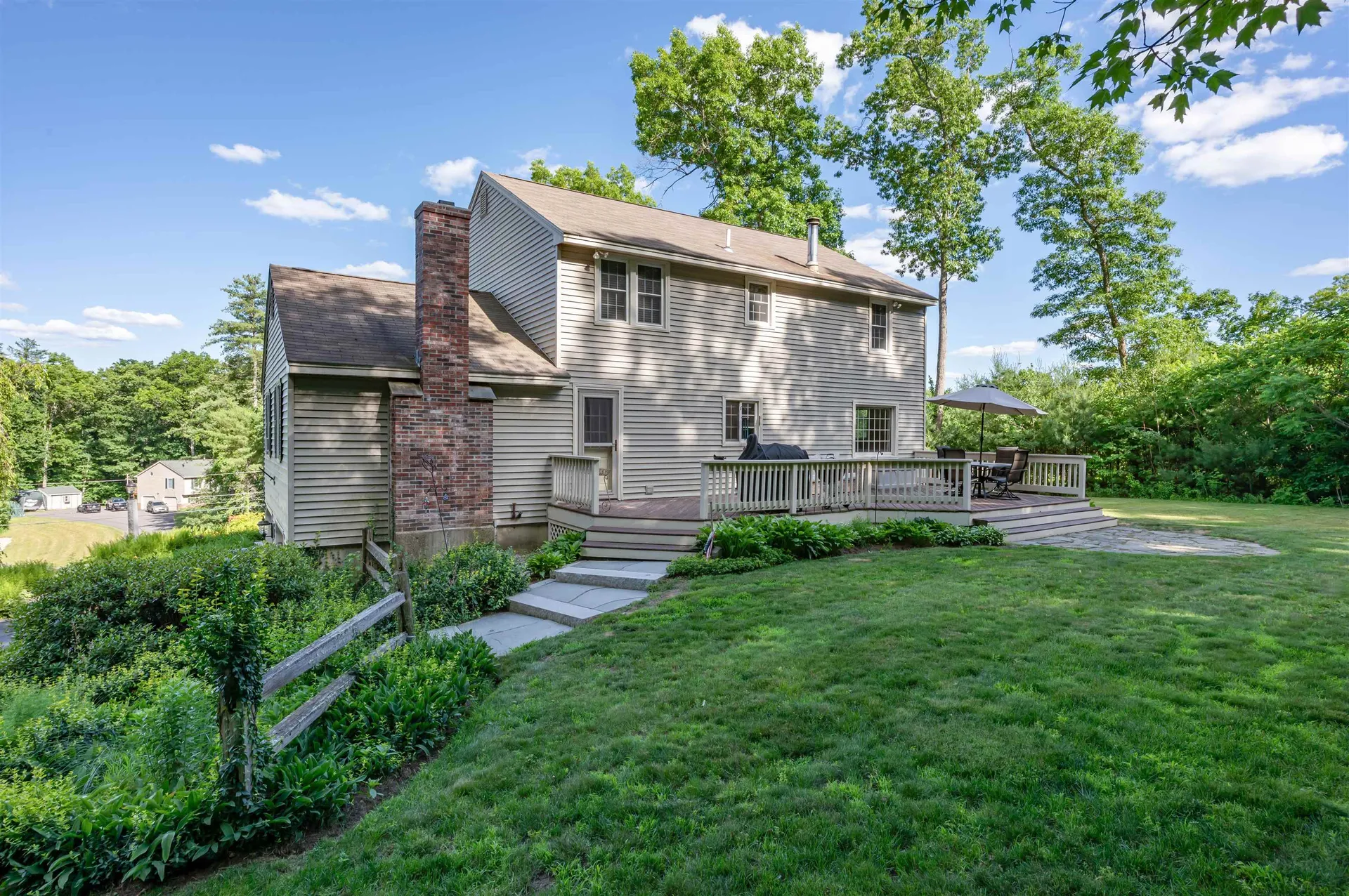 22 Beechwood Road Hudson NH 03051