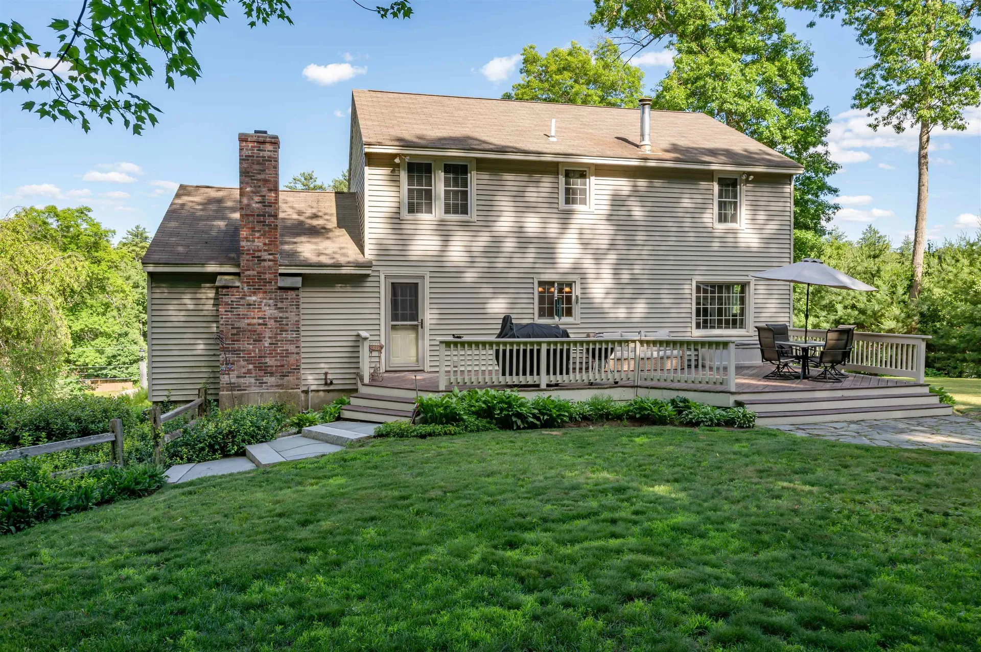 22 Beechwood Road Hudson NH 03051