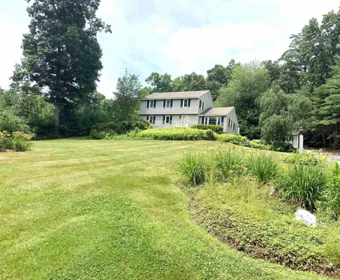 22 Beechwood Road Hudson NH 03051