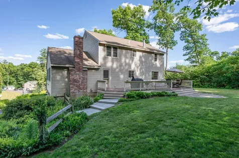 22 Beechwood Road Hudson NH 03051