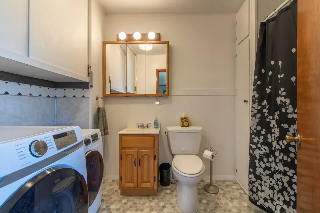 67 Elm Street Troy VT 05859