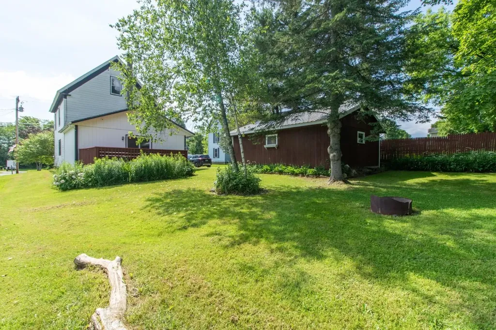 67 Elm Street Troy VT 05859