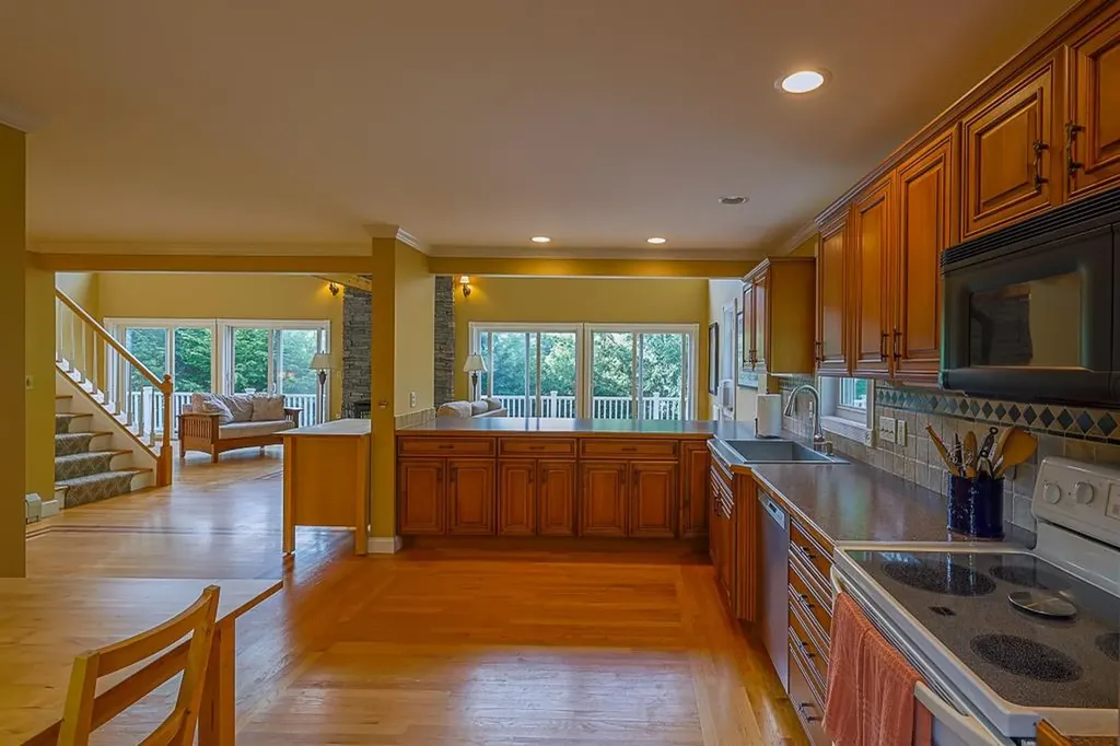 28 Winquist Road Thornton NH 03285